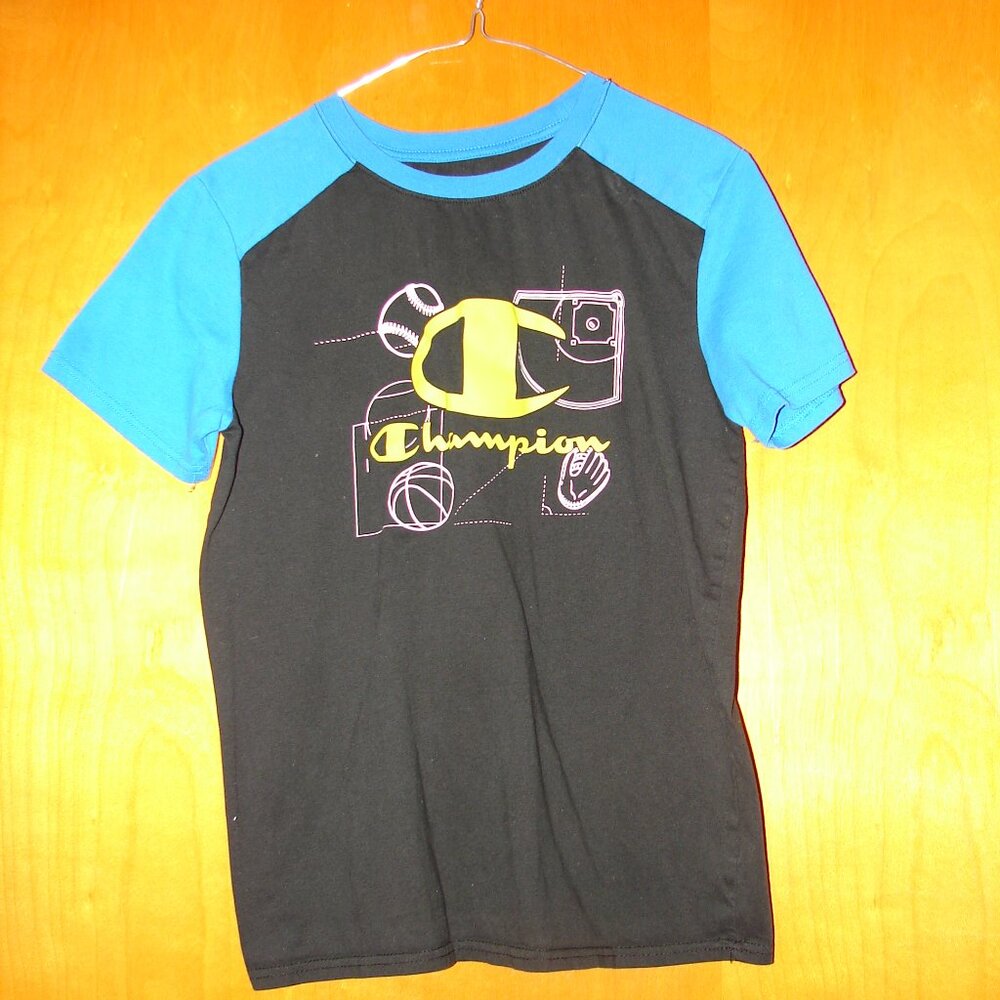 Champion sports tee size XXL (18-20) boys